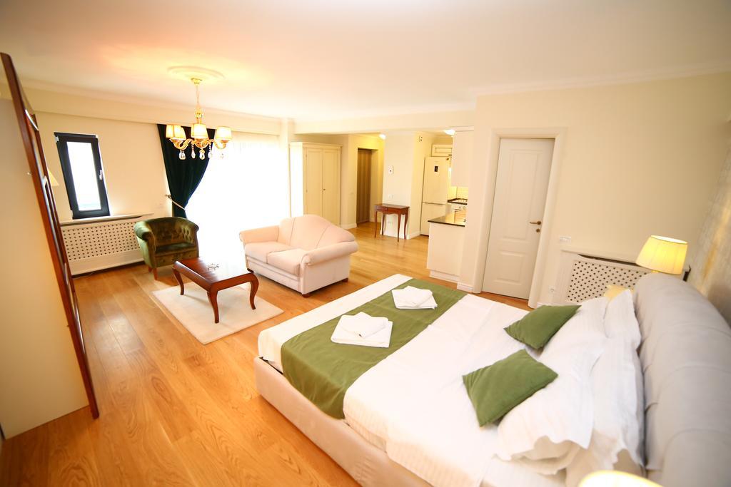 Old Town By Bliss Residence Bukares Bagian luar foto